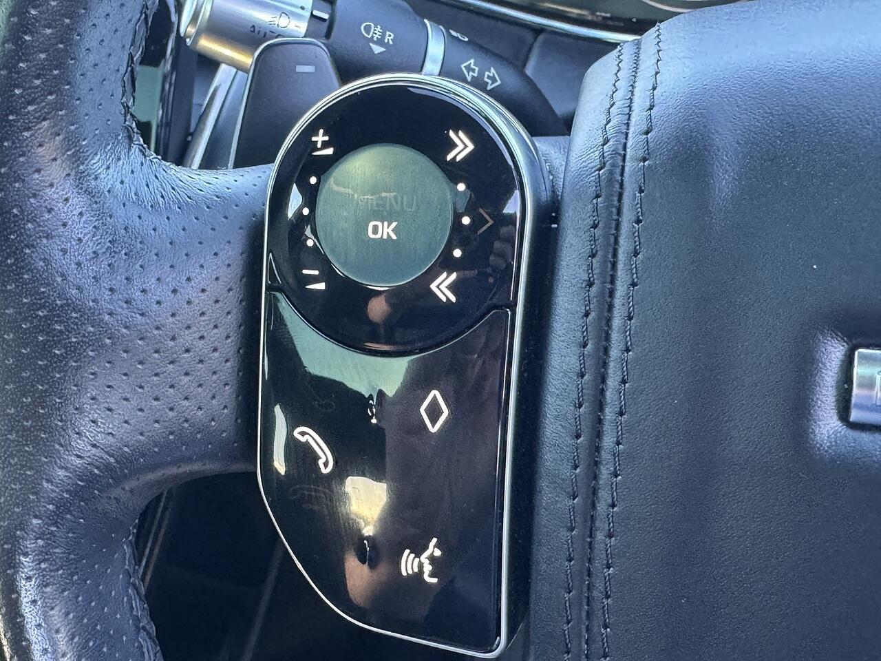Land Rover Range Rover Evoque view 23