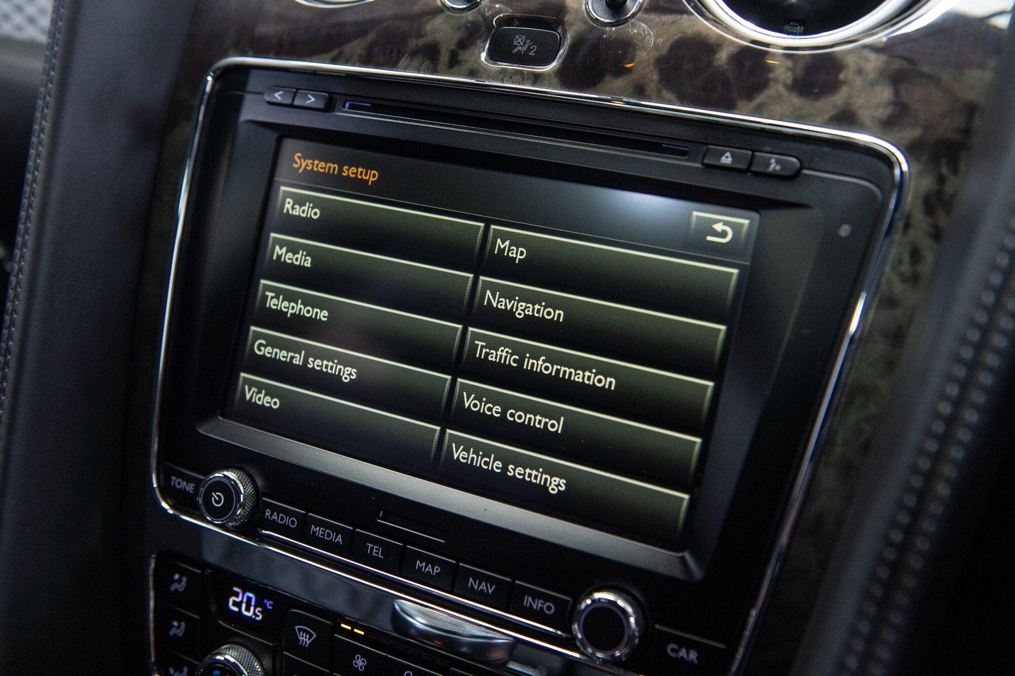 Bentley Flying Spur view 23