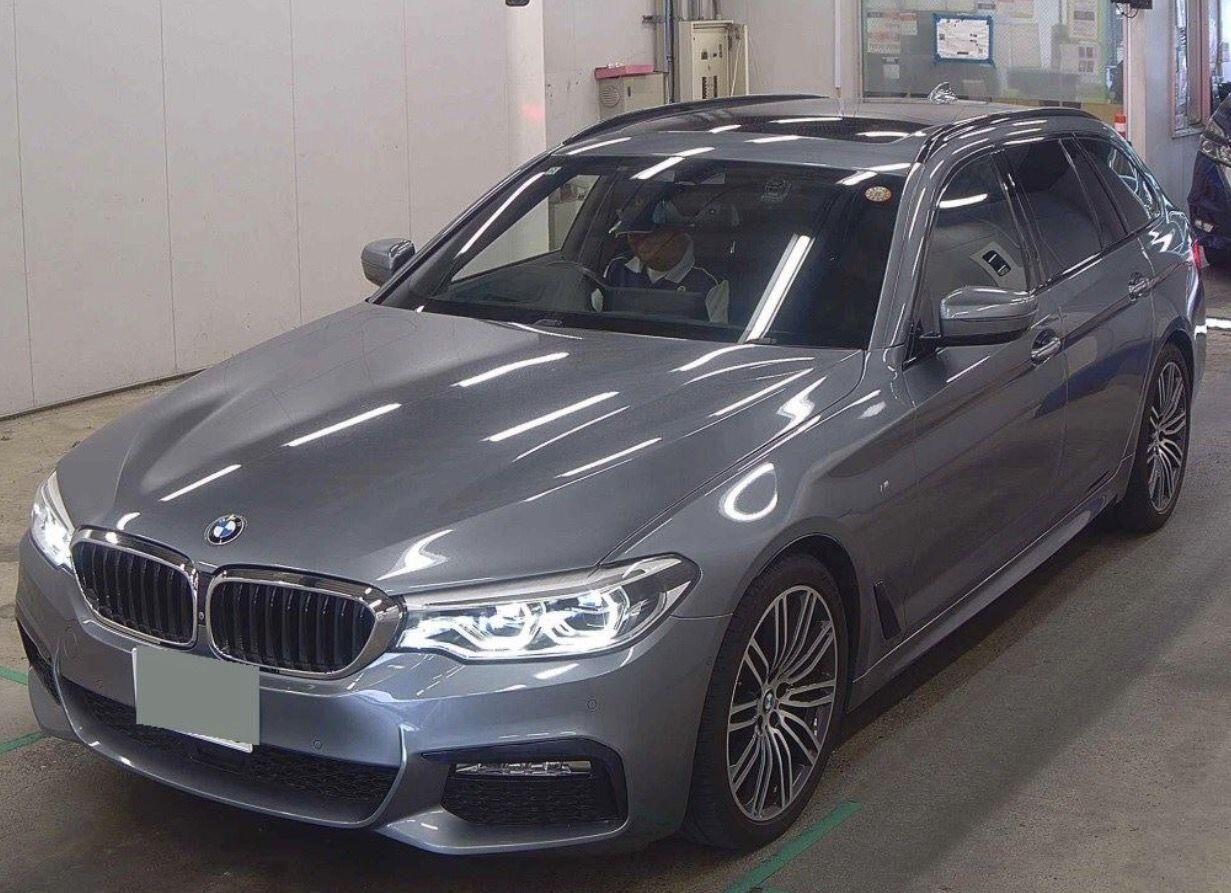 BMW 5 Series view 2