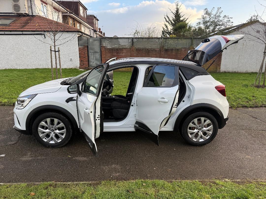 2021 Renault Captur 1.3 TCe Iconic EDC Euro 6 (s/s) 5dr • 36,000 miles image 33