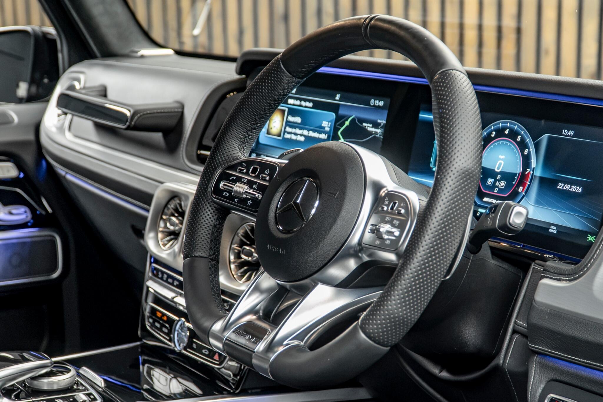 Mercedes-Benz G-Class view 28