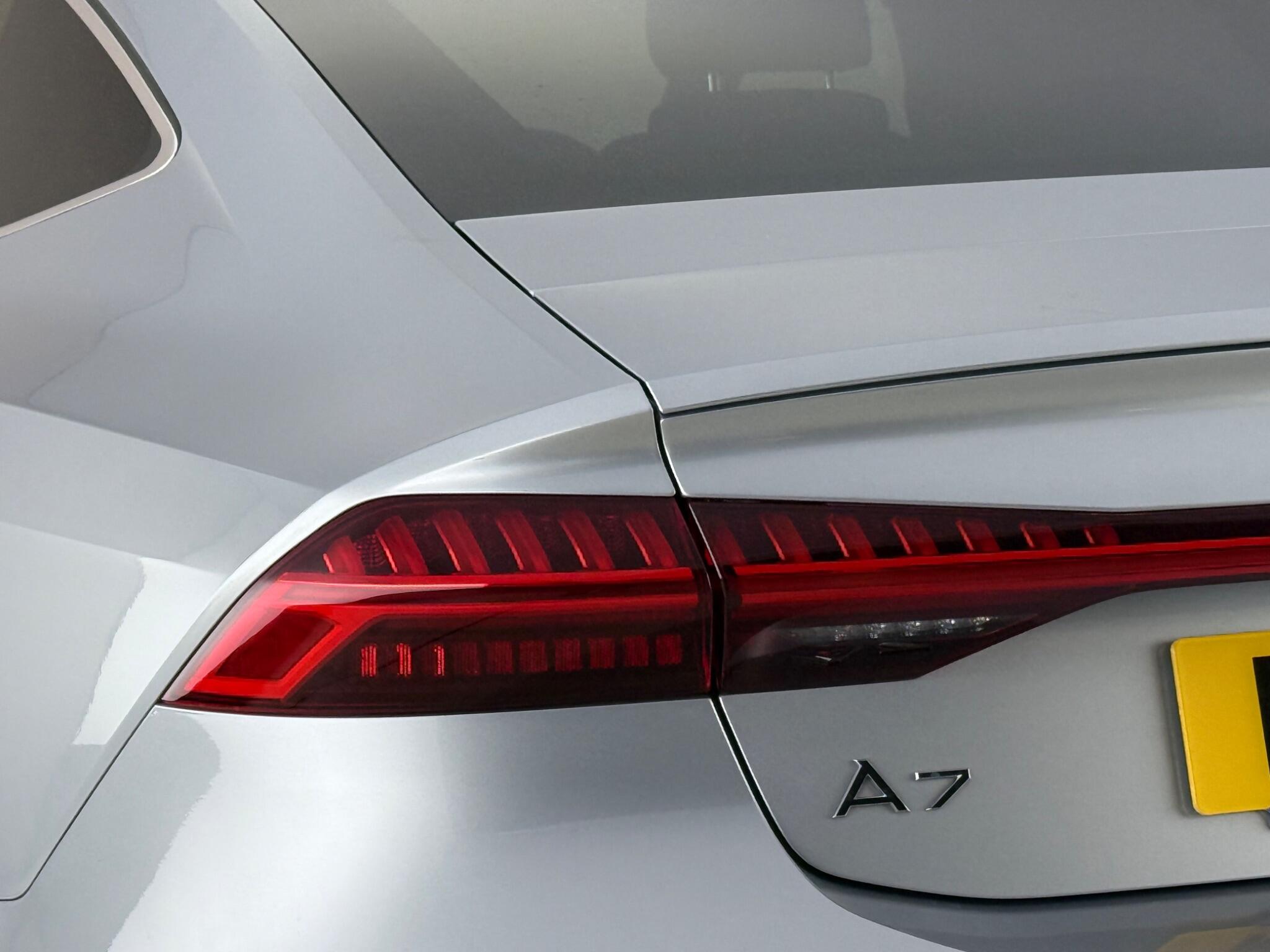 Audi A7 view 12