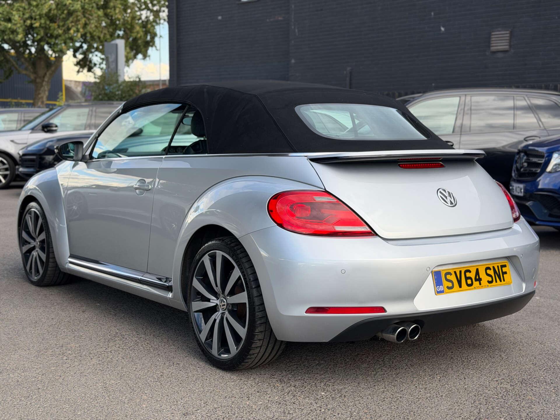 Volkswagen Beetle view 23