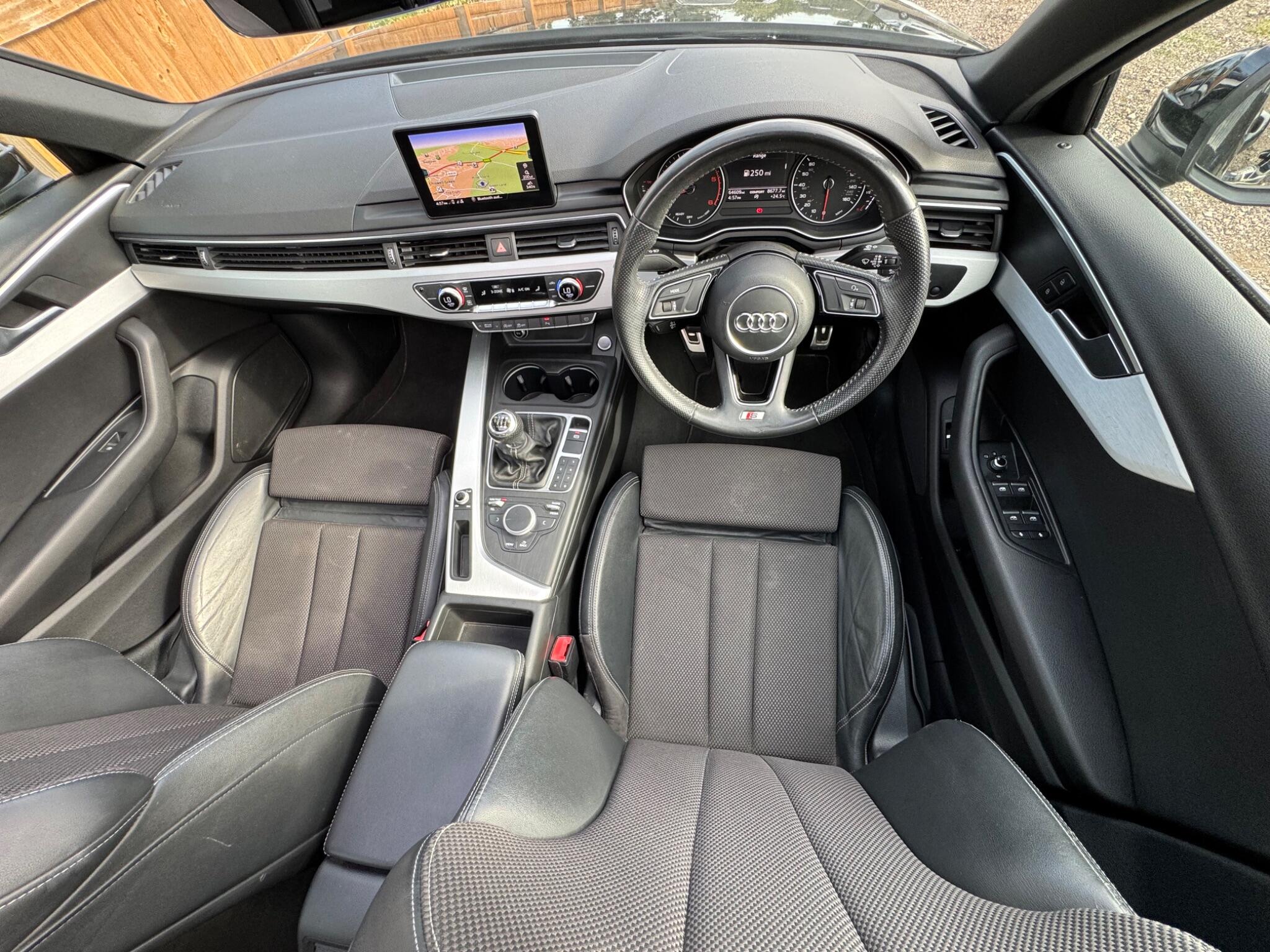 Audi A4 view 14