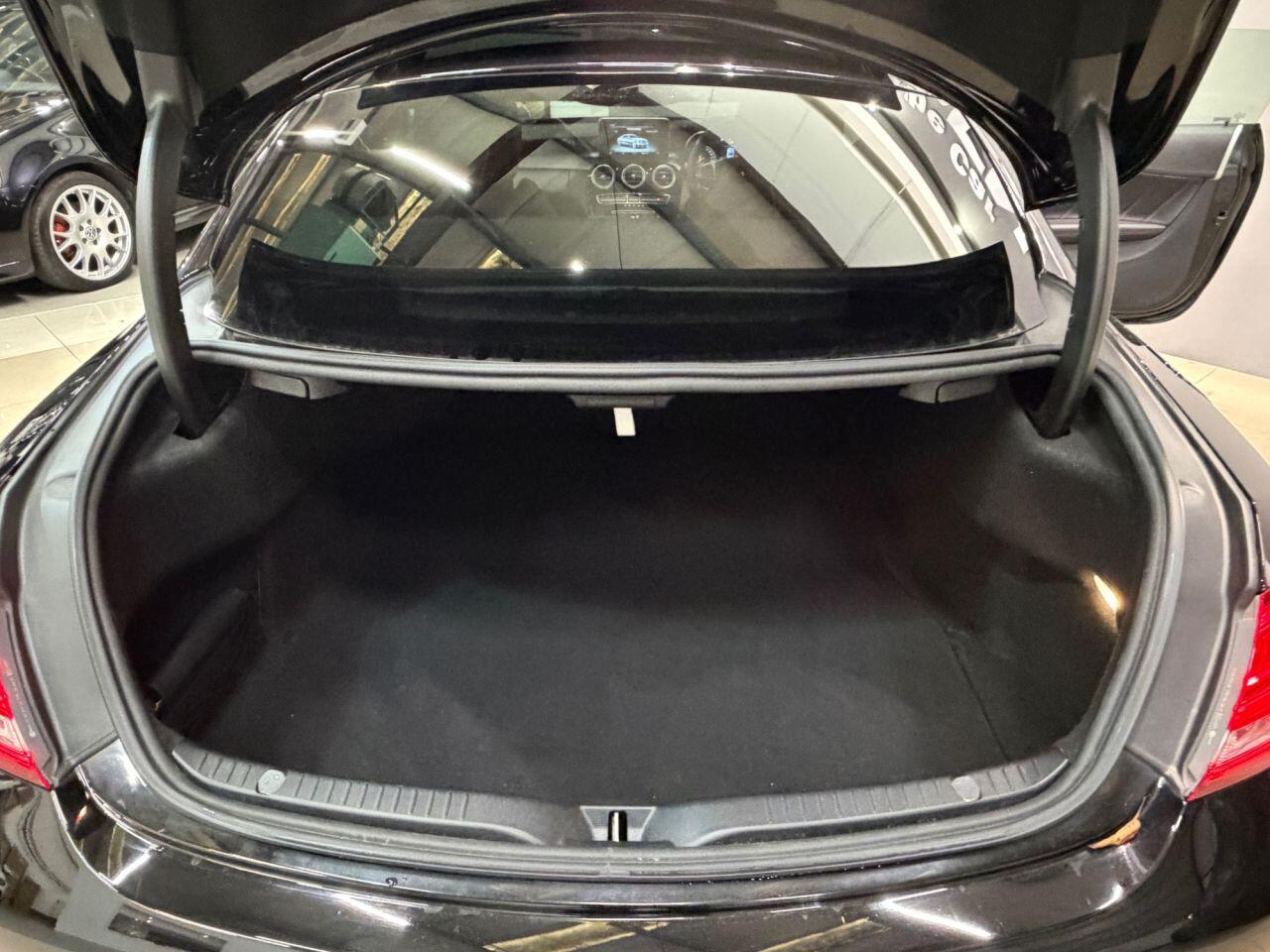 Mercedes-Benz C Class view 28