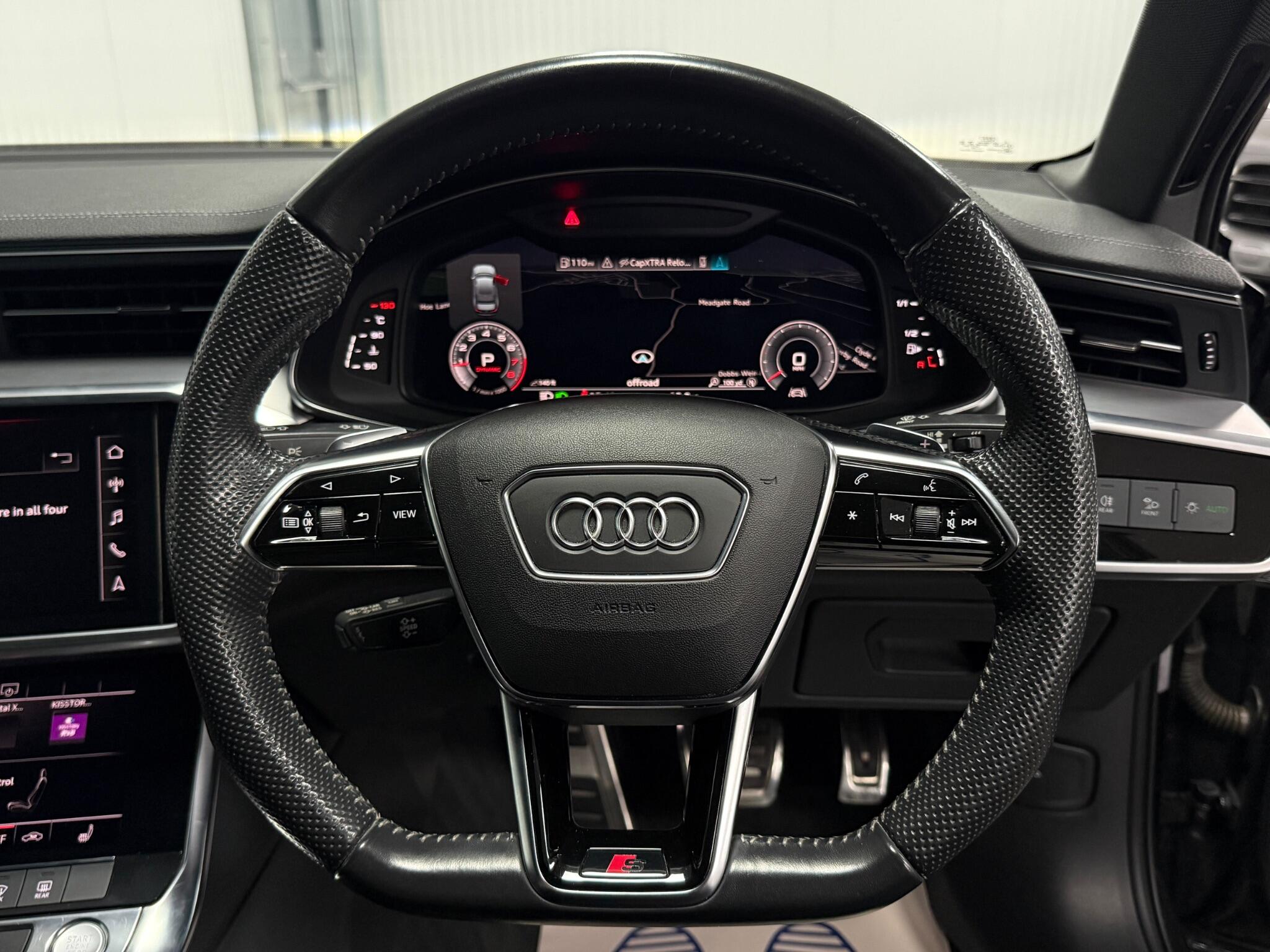 Audi A6 view 14