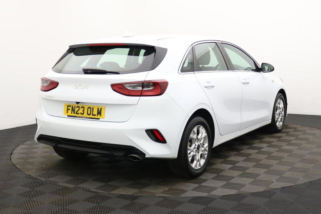 Kia Ceed view 5