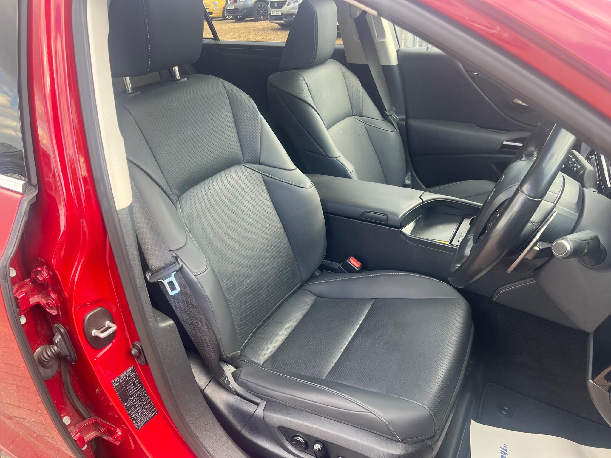 Lexus ES view 27