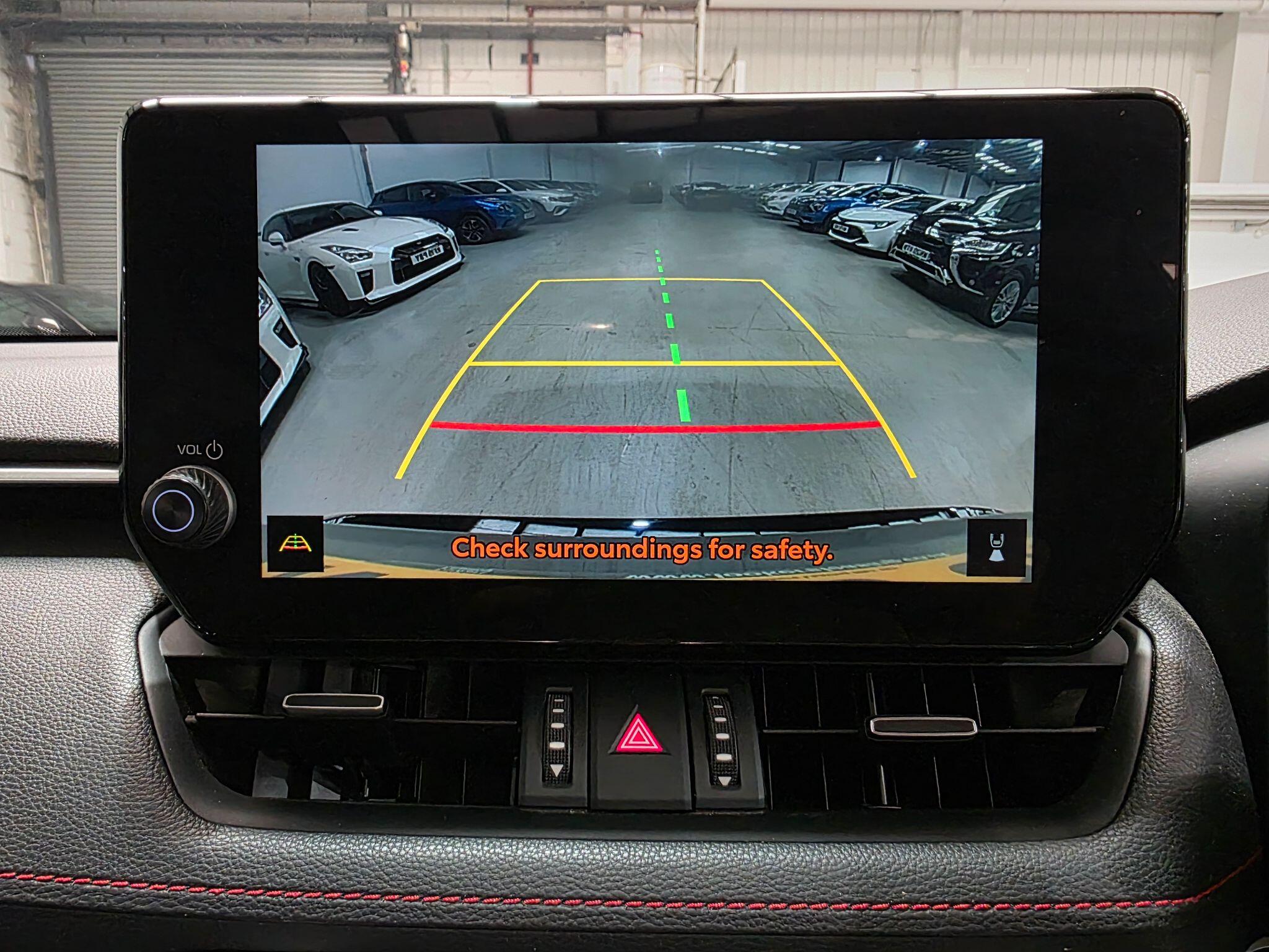 Toyota RAV4 view 9