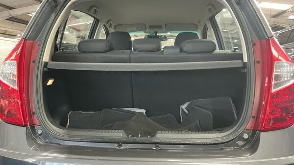Hyundai i10 view 9