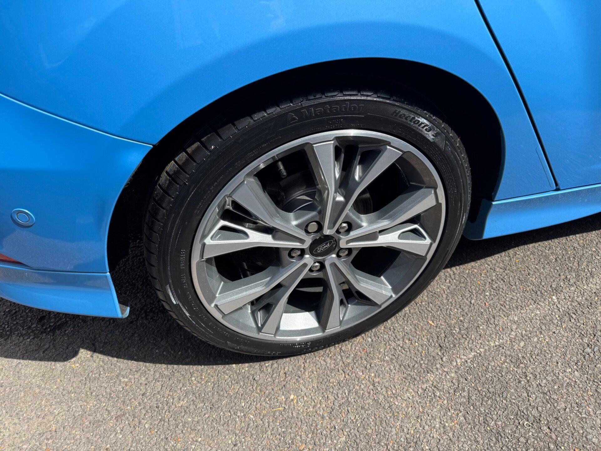 Ford Focus view 24
