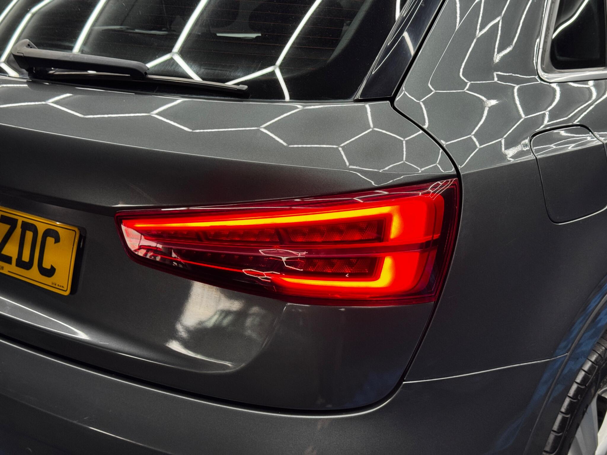 Audi Q3 view 46