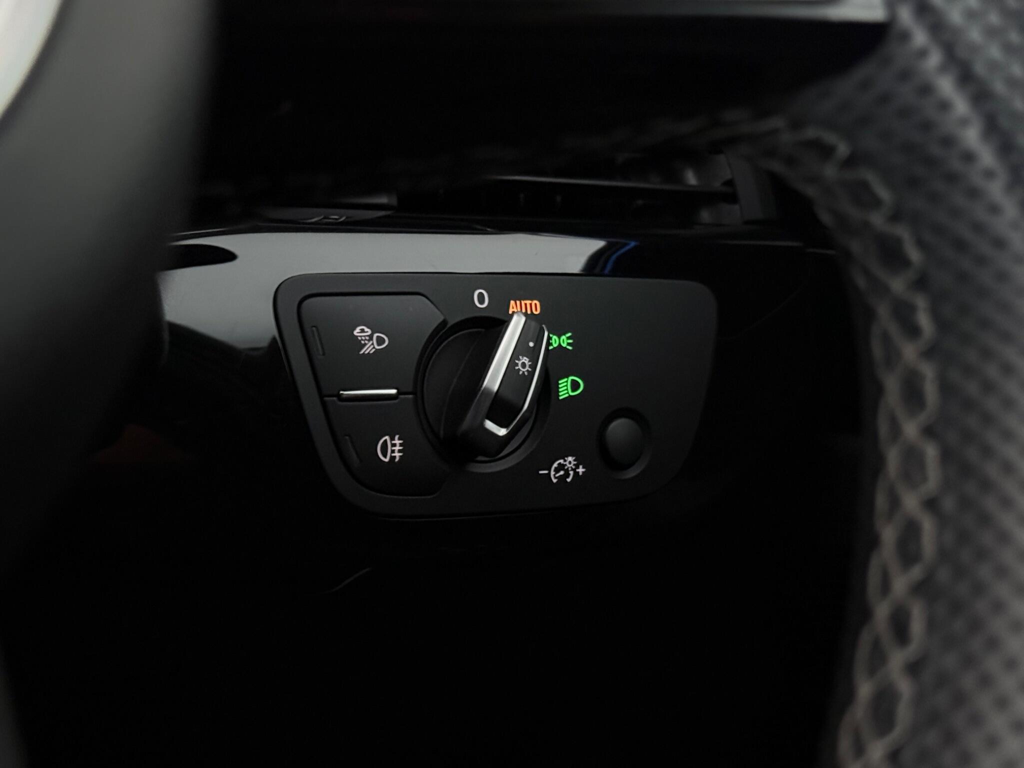 Audi A4 view 19