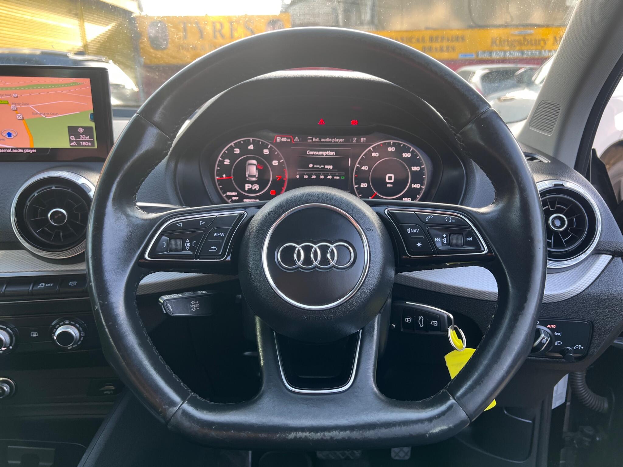 Audi Q2 view 19