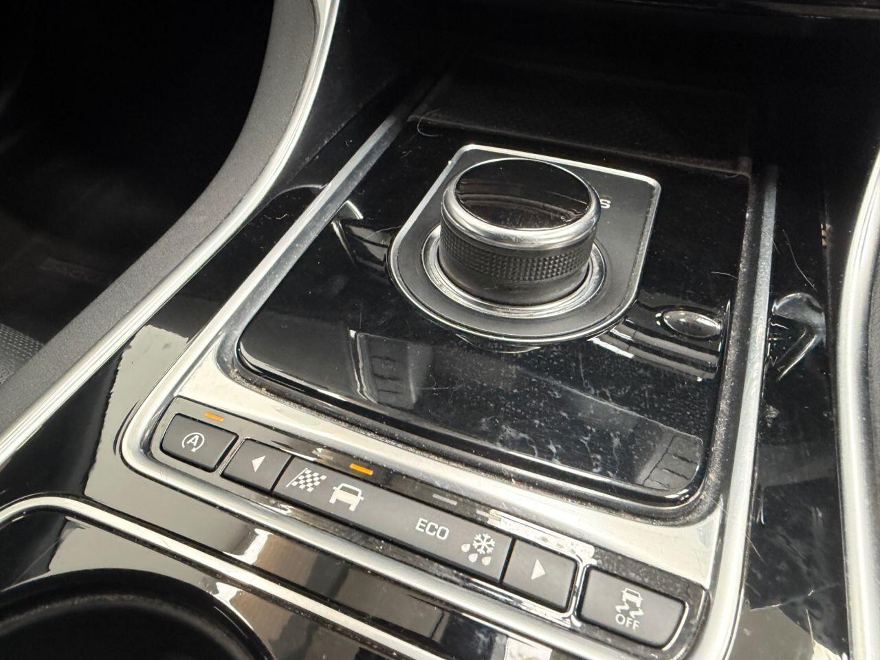Jaguar Xe view 40