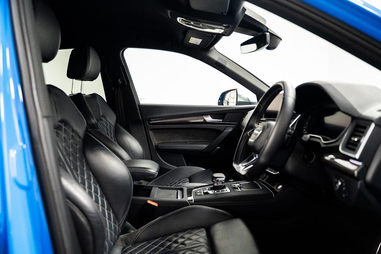 Audi SQ5 view 12