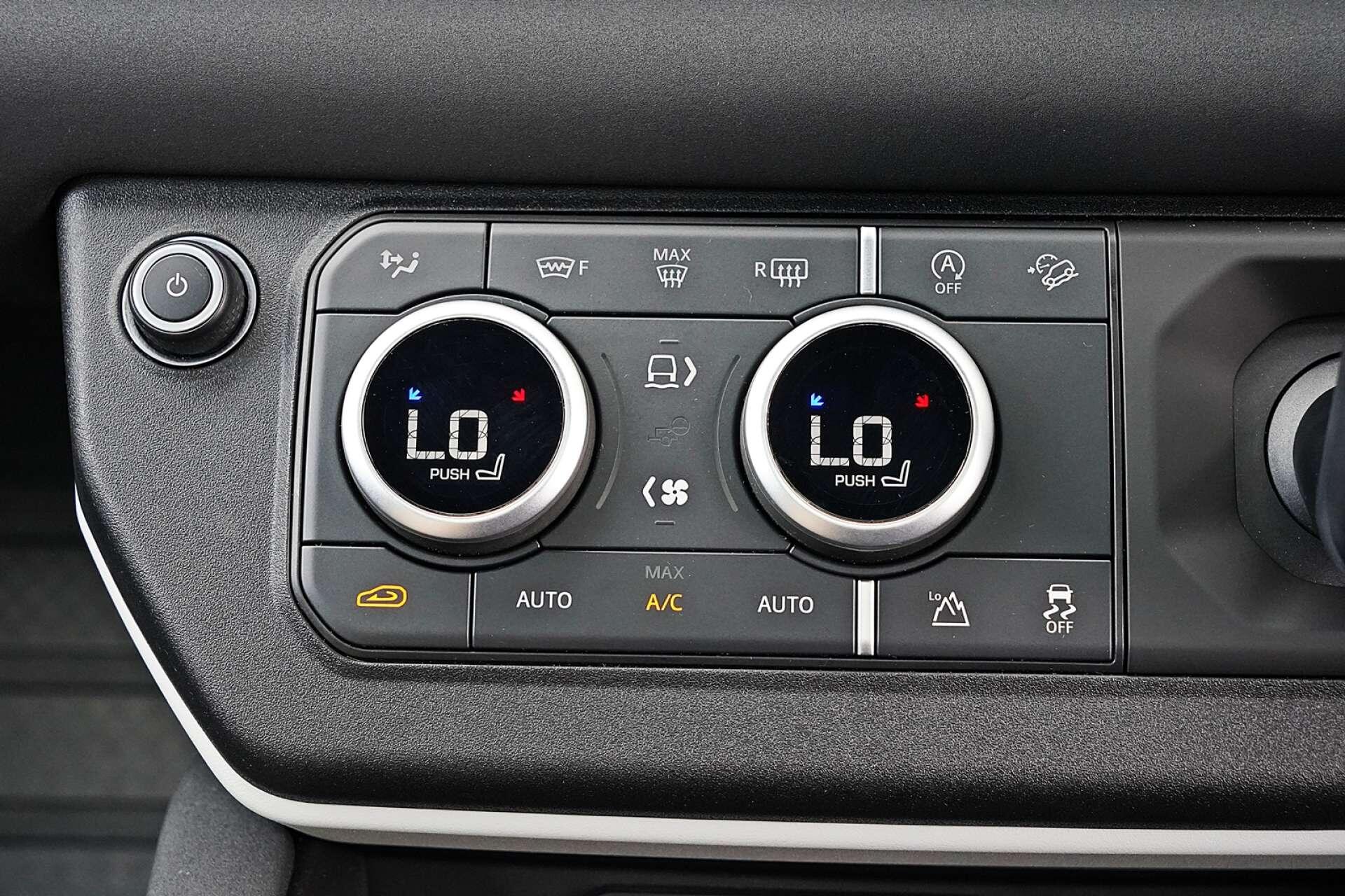 Land Rover Defender view 22