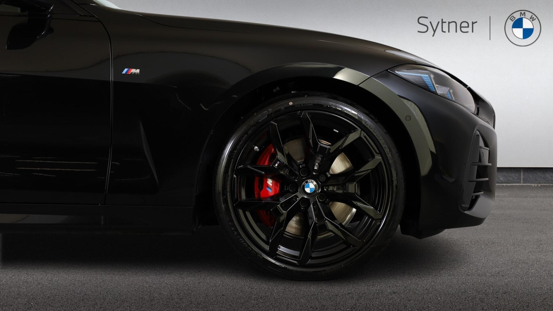BMW 4 Series view 14