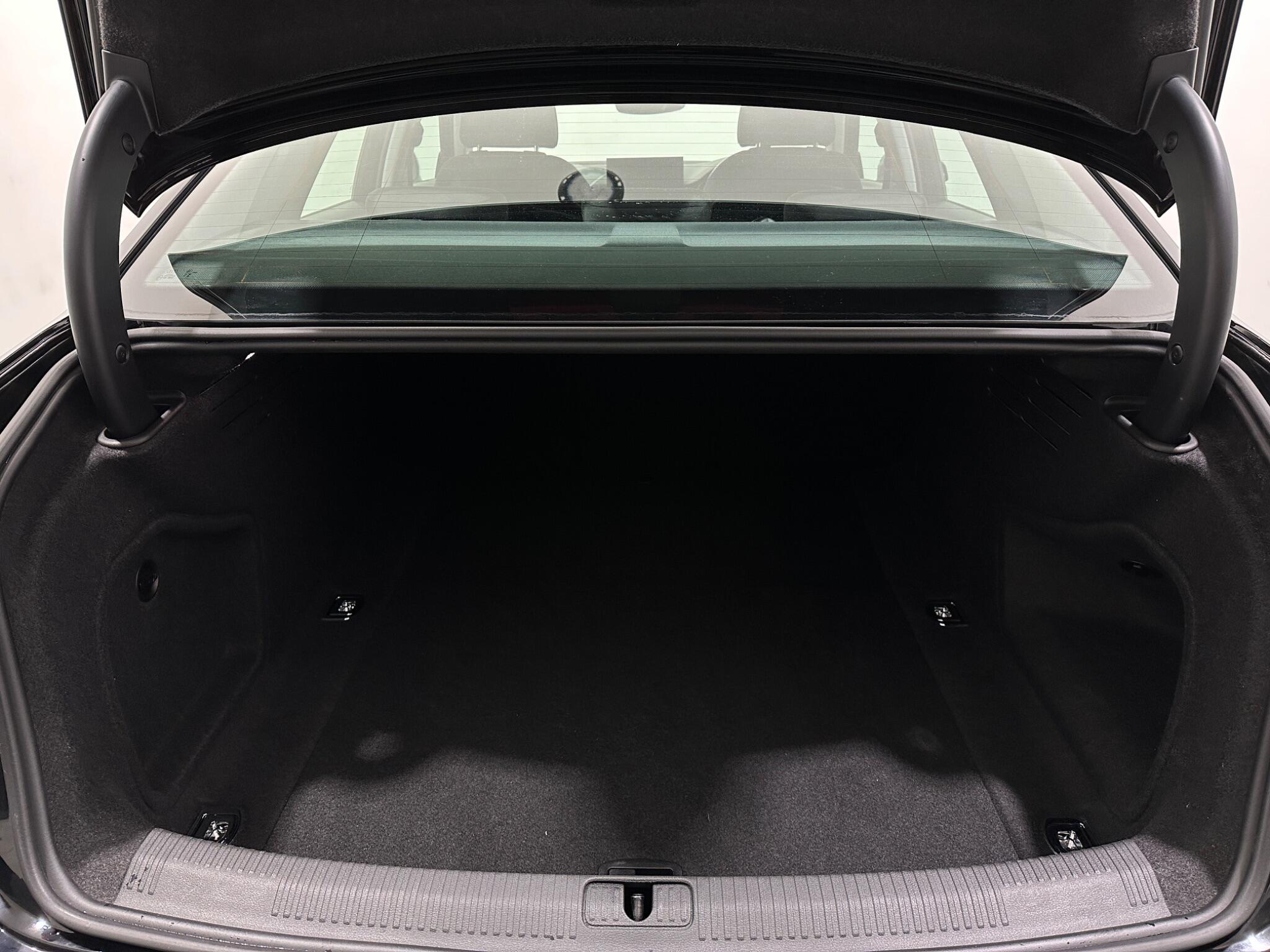 Audi A4 view 48