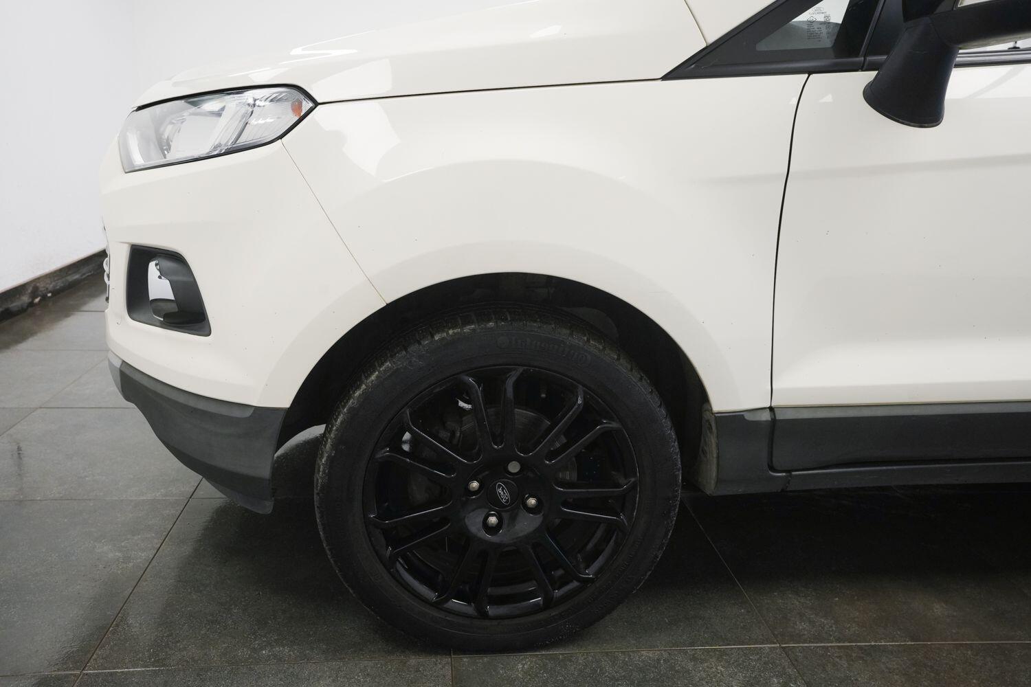 Ford EcoSport view 5