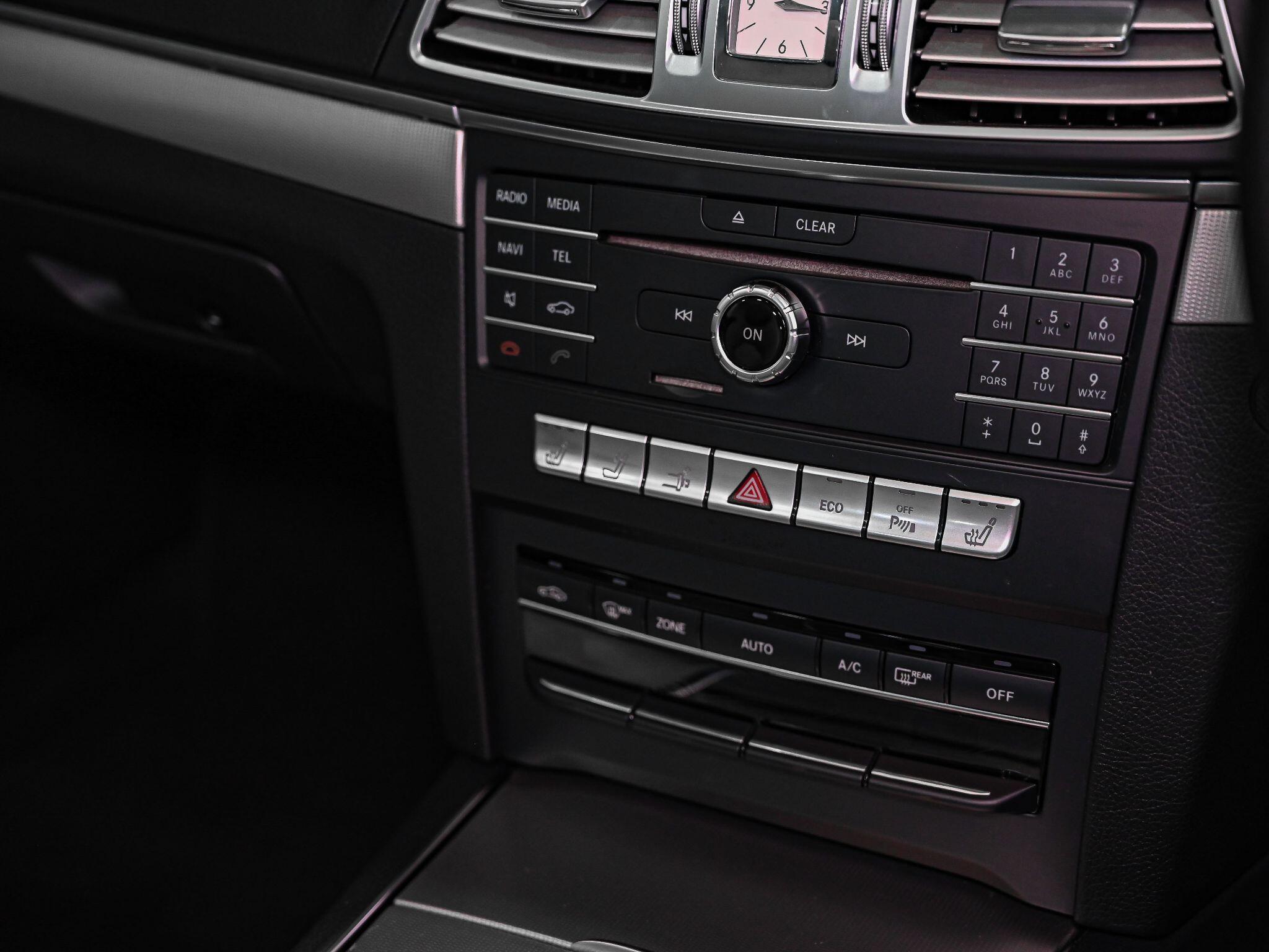 Mercedes-Benz E-Class view 11