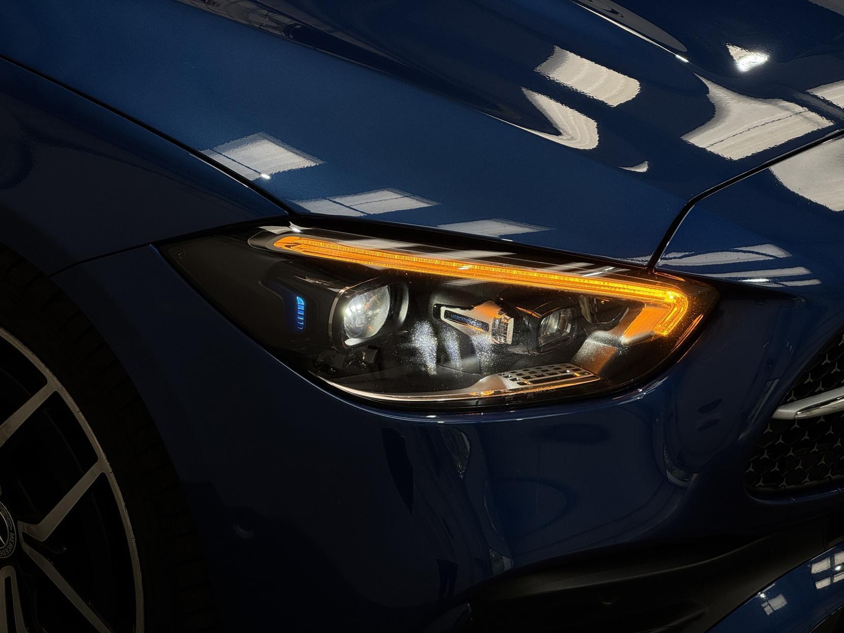 Mercedes-Benz C Class view 7