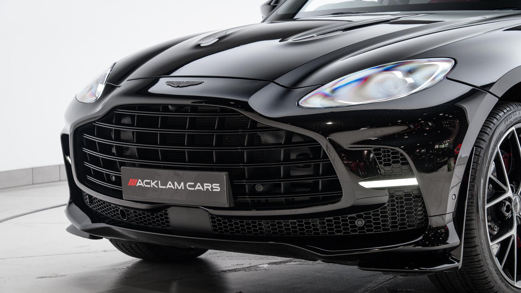Aston Martin DBX view 10