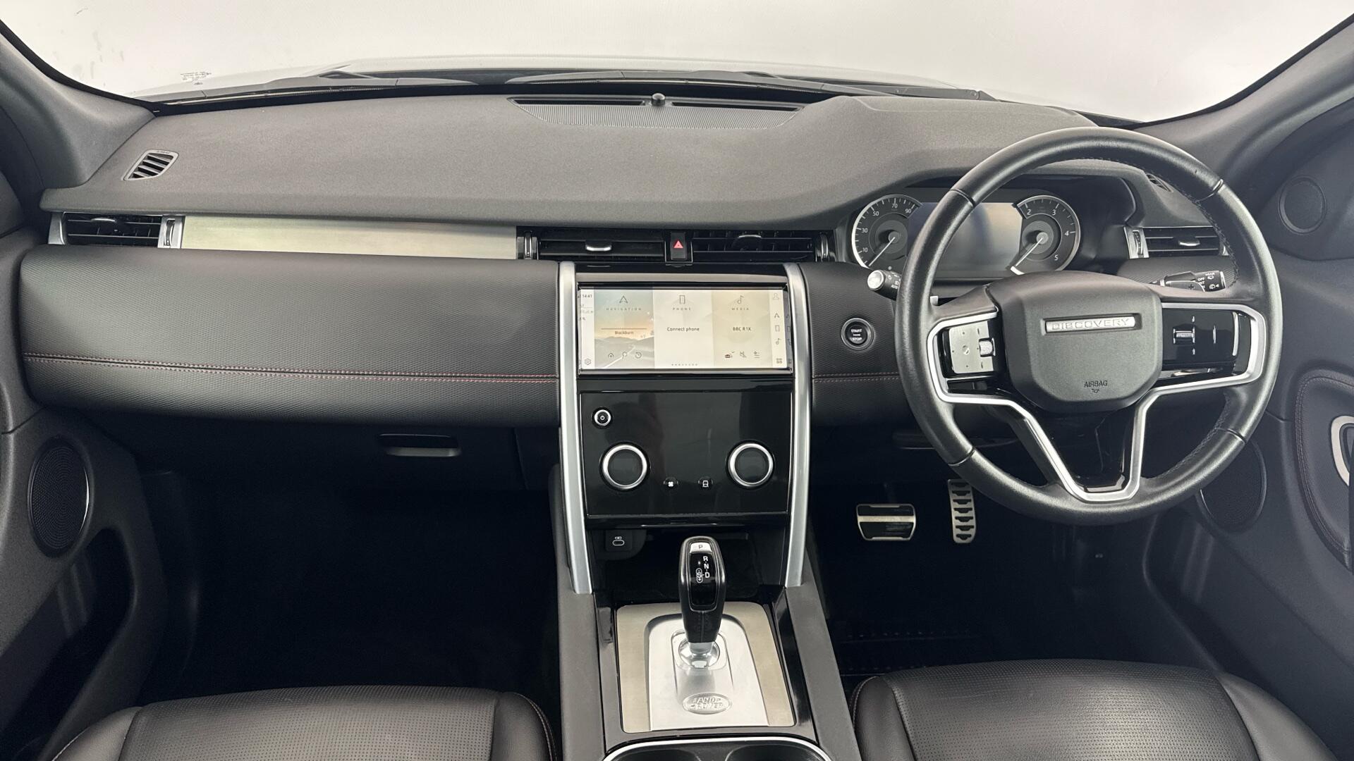 Land Rover Discovery Sport view 11