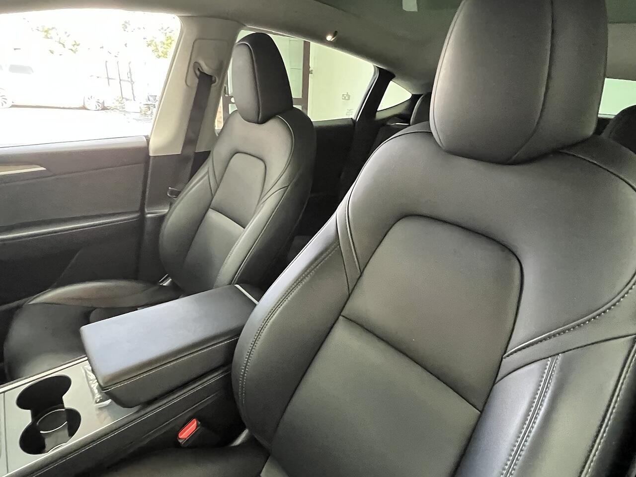 Tesla Model Y view 19