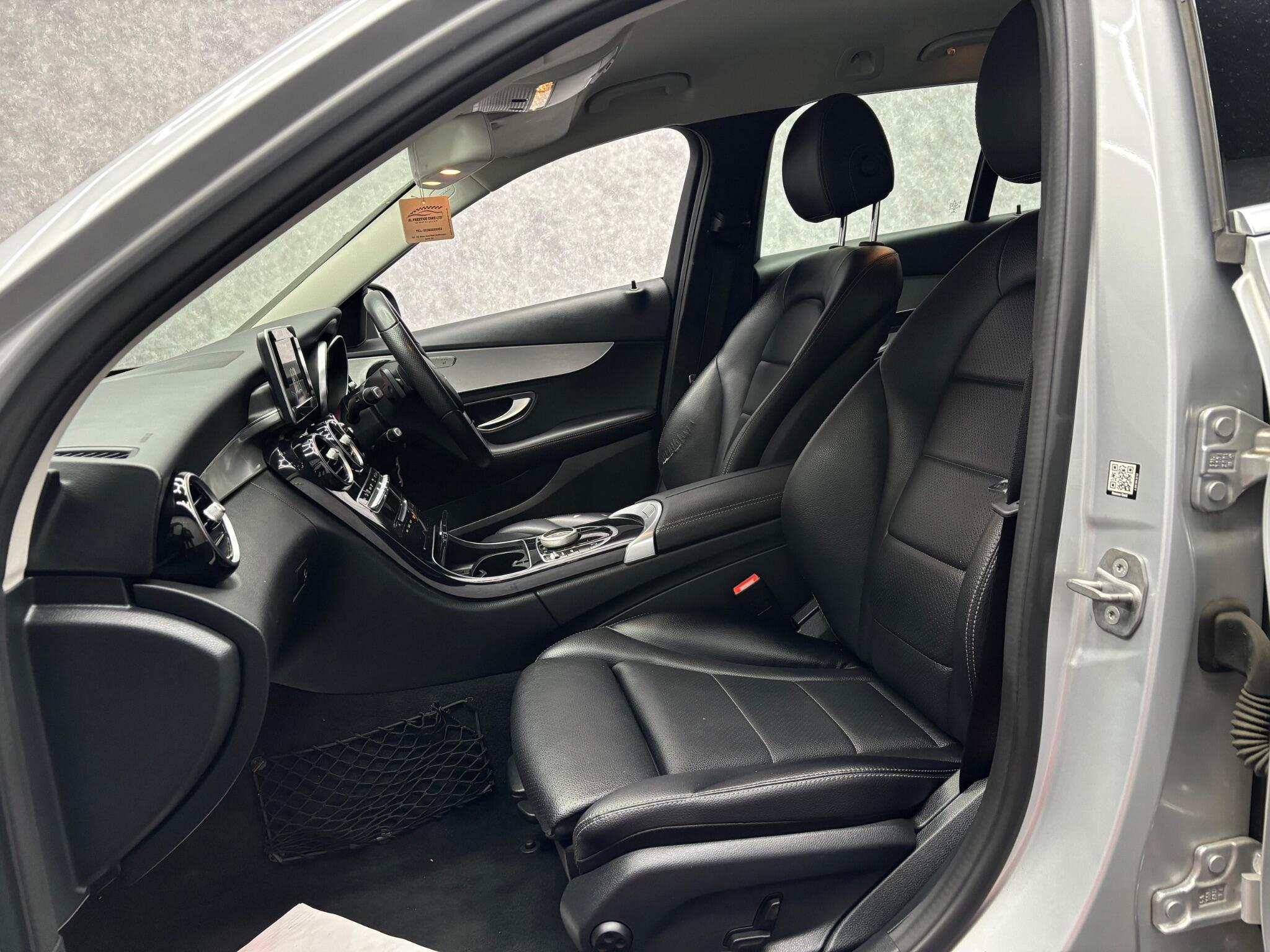 Mercedes-Benz C Class view 8