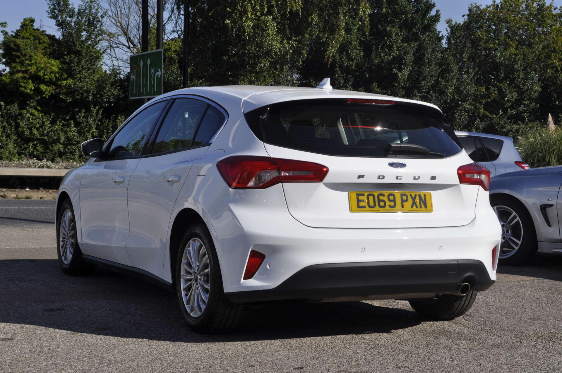 Ford Focus view 5