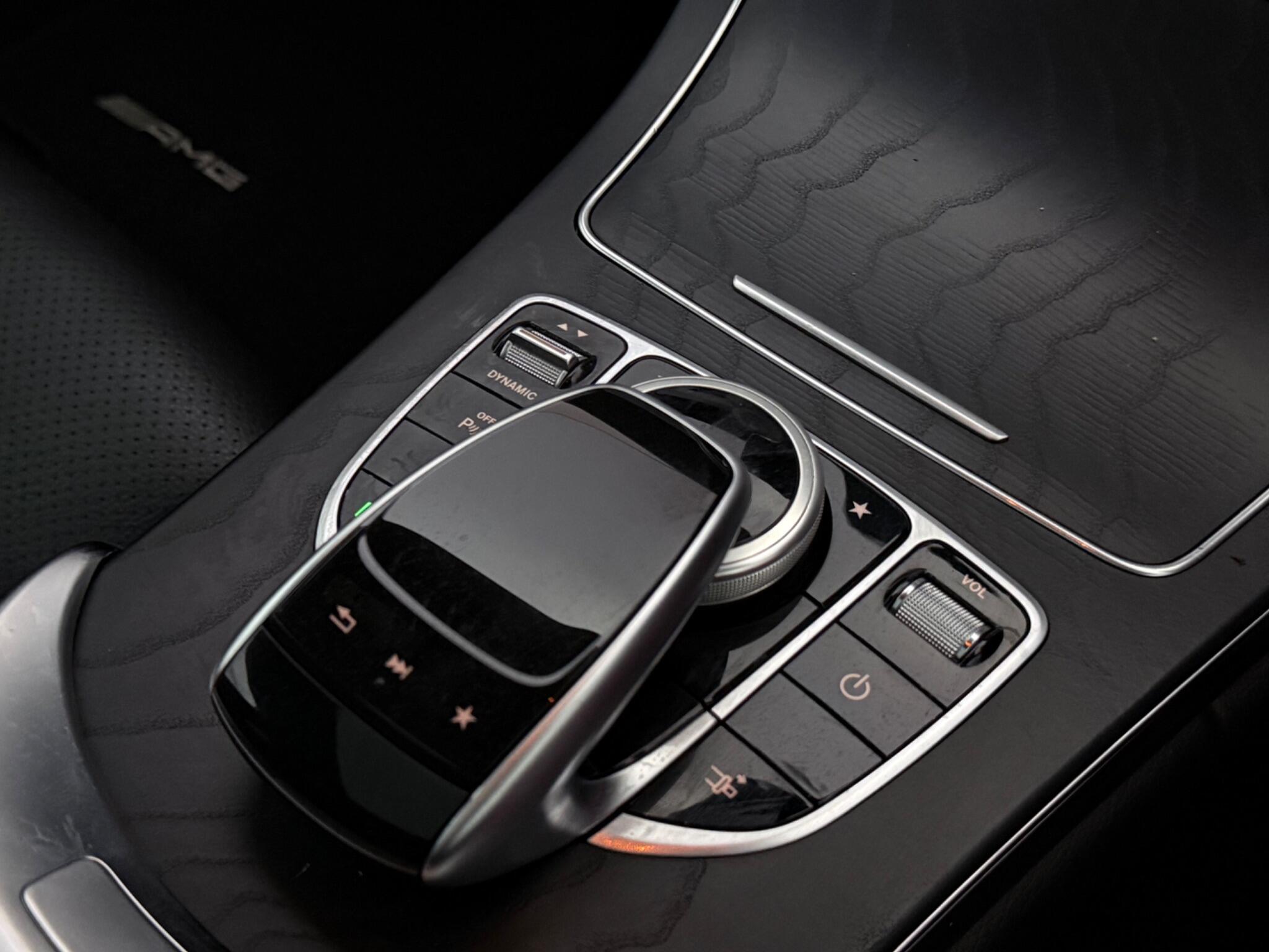 Mercedes-Benz C-Class view 22
