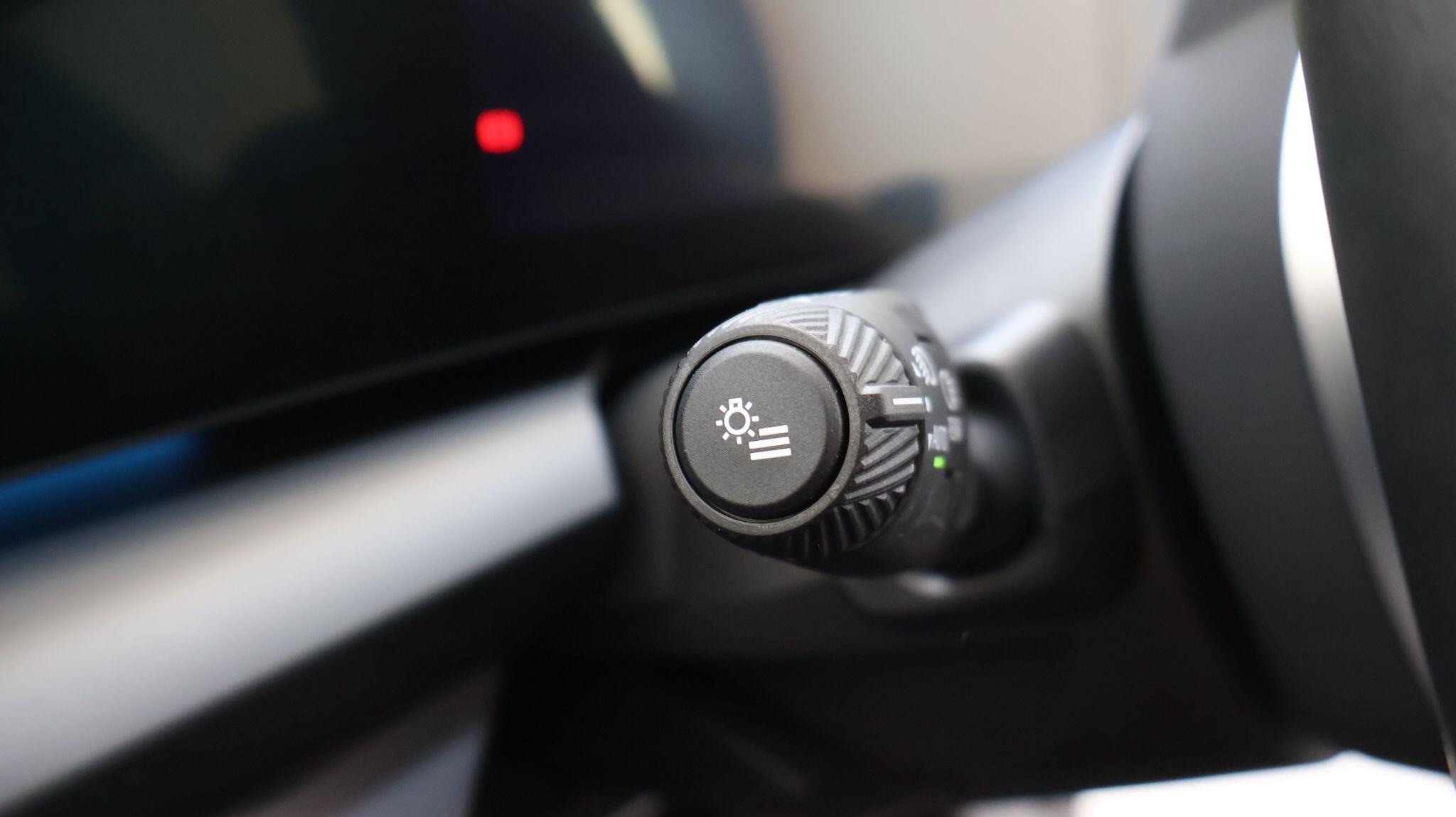 BMW 1 Series view 30