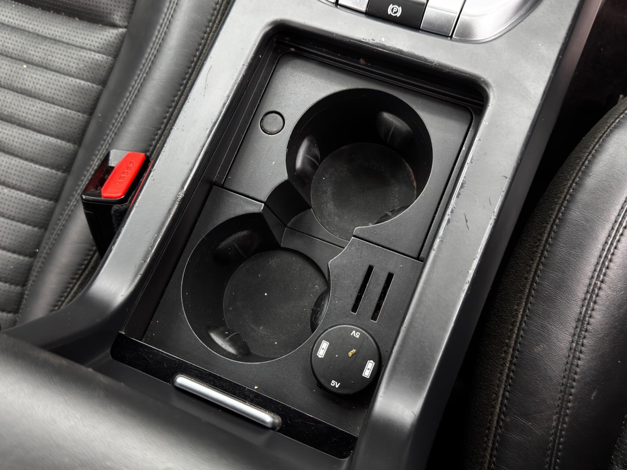 Land Rover Discovery Sport view 25