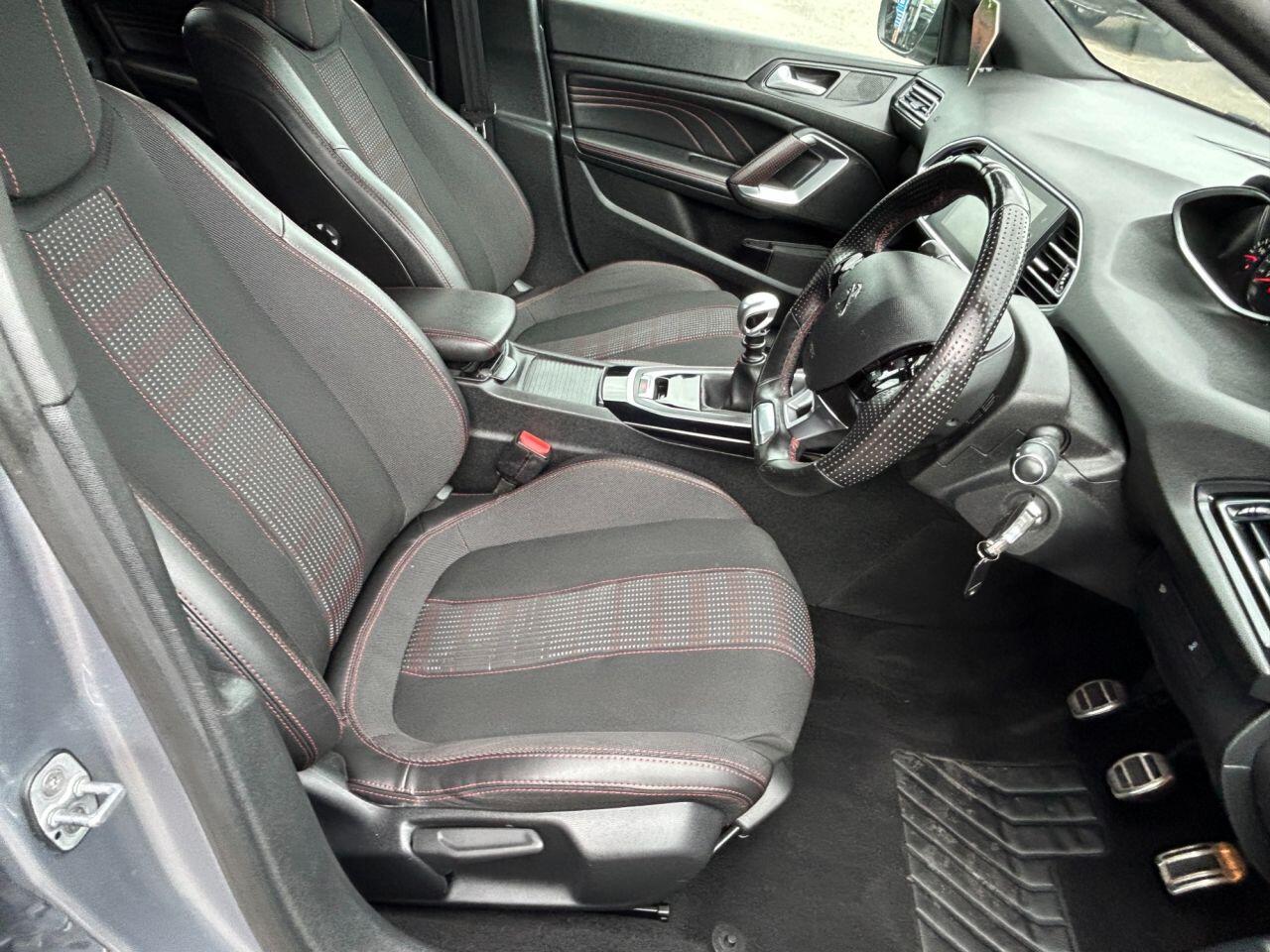 Peugeot 308 view 10