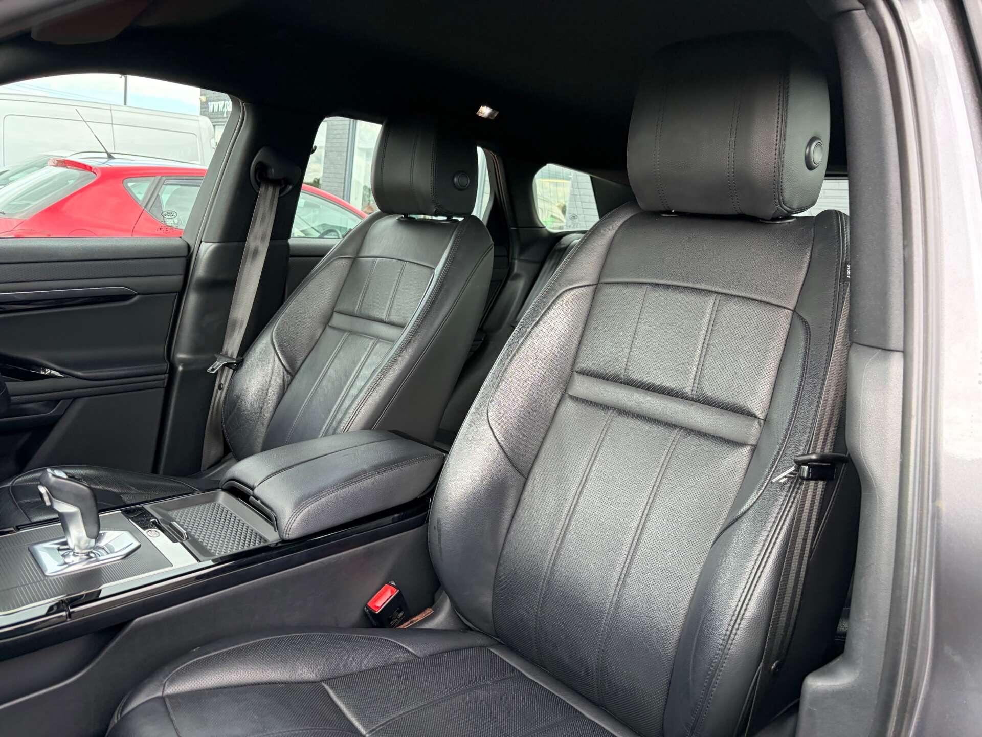 Land Rover Range Rover Evoque view 17