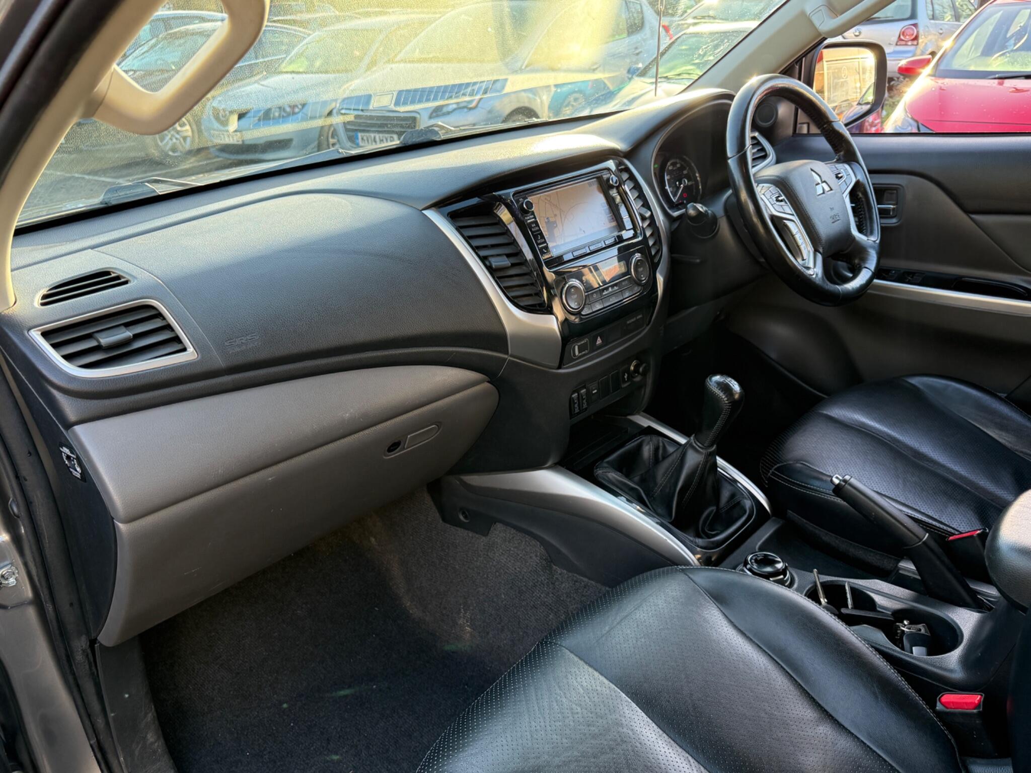 Mitsubishi L200 - Image 49
