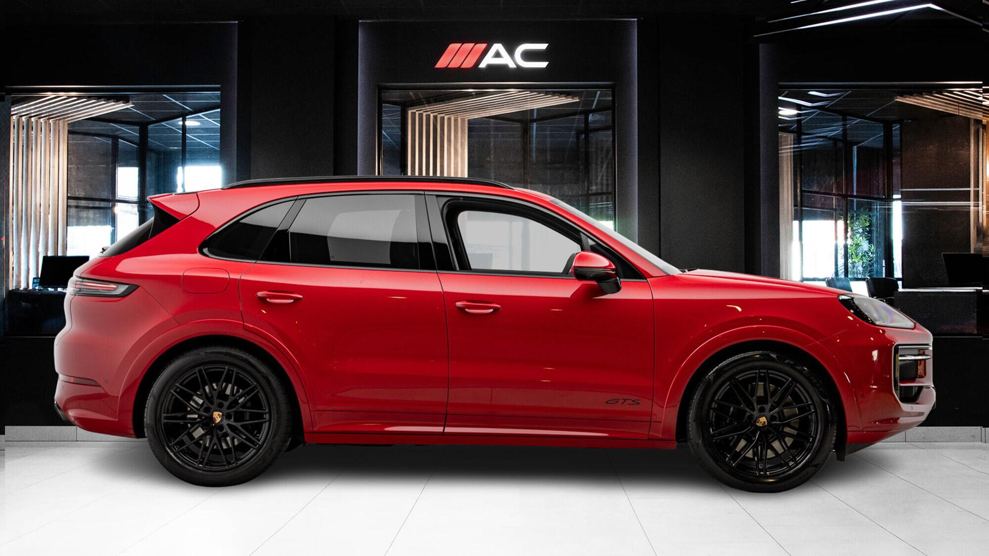 Porsche Cayenne view 3