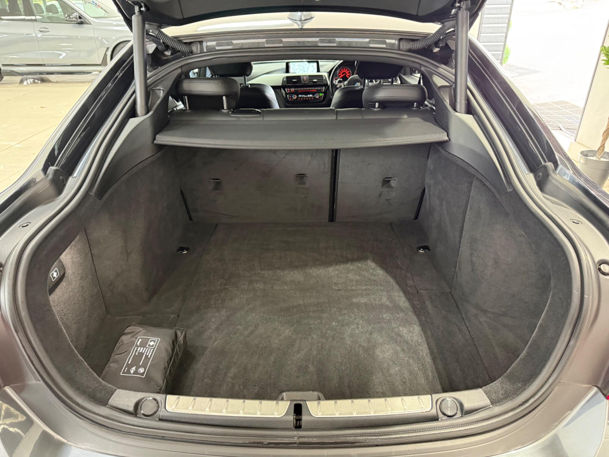 BMW 4 Series view 30