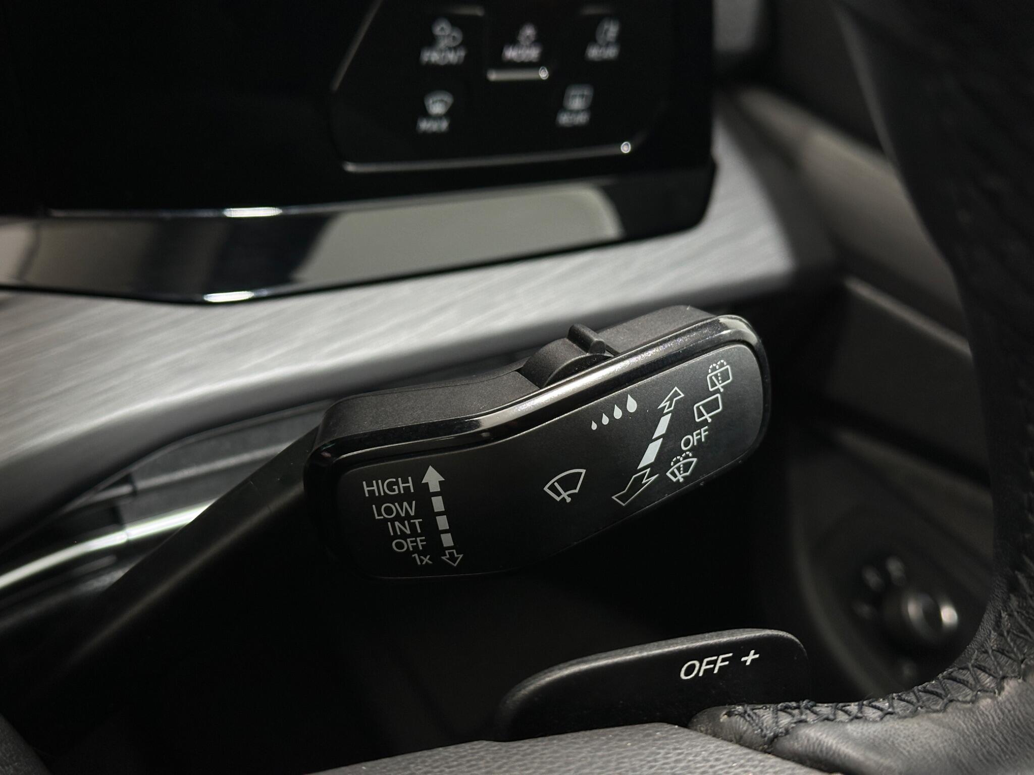 Volkswagen Golf view 17