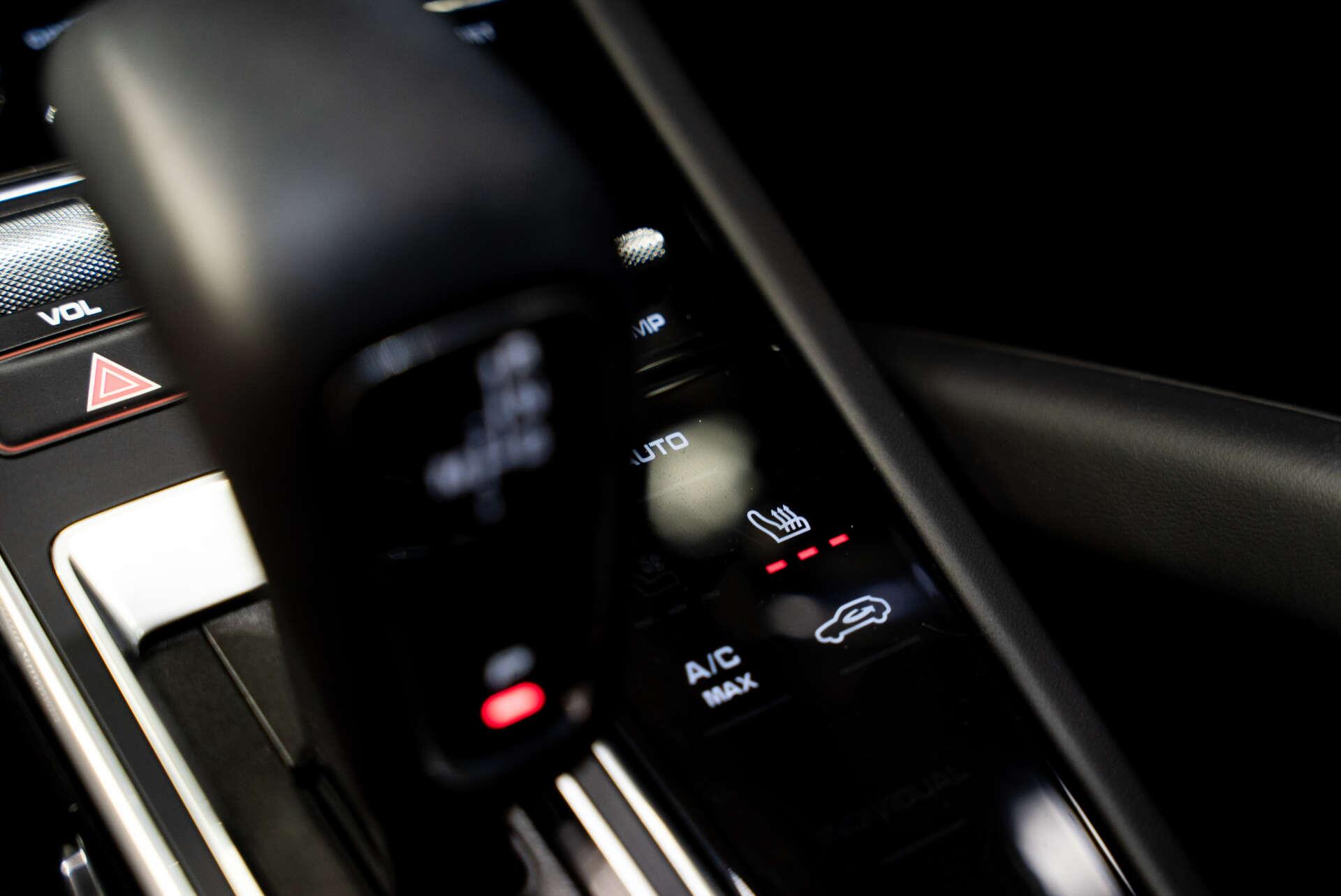 Porsche Cayenne view 23