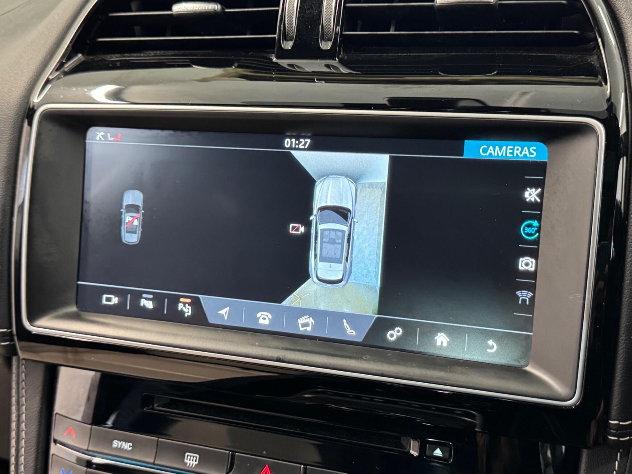 Jaguar F-Pace view 40
