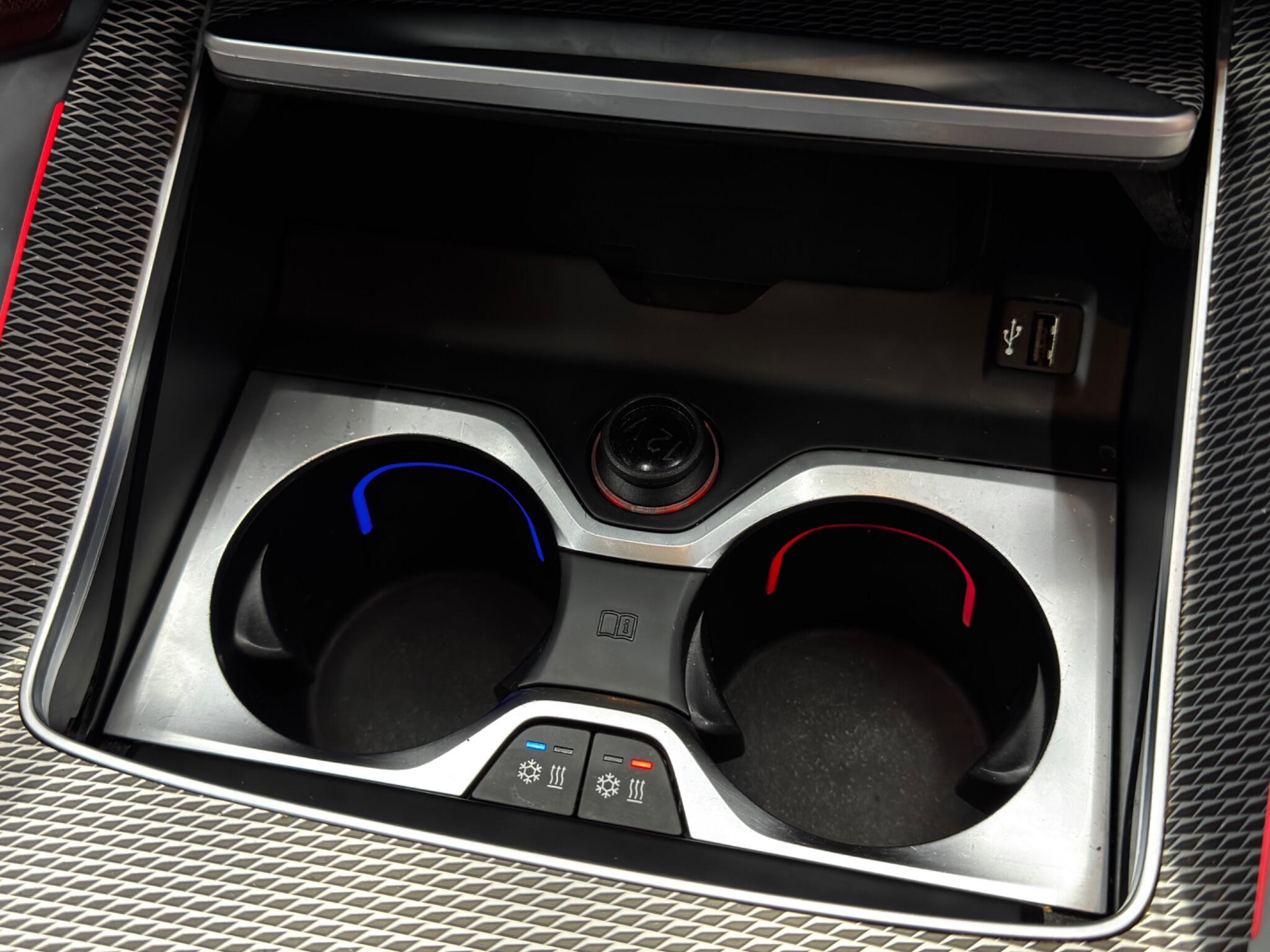 BMW X6 view 27