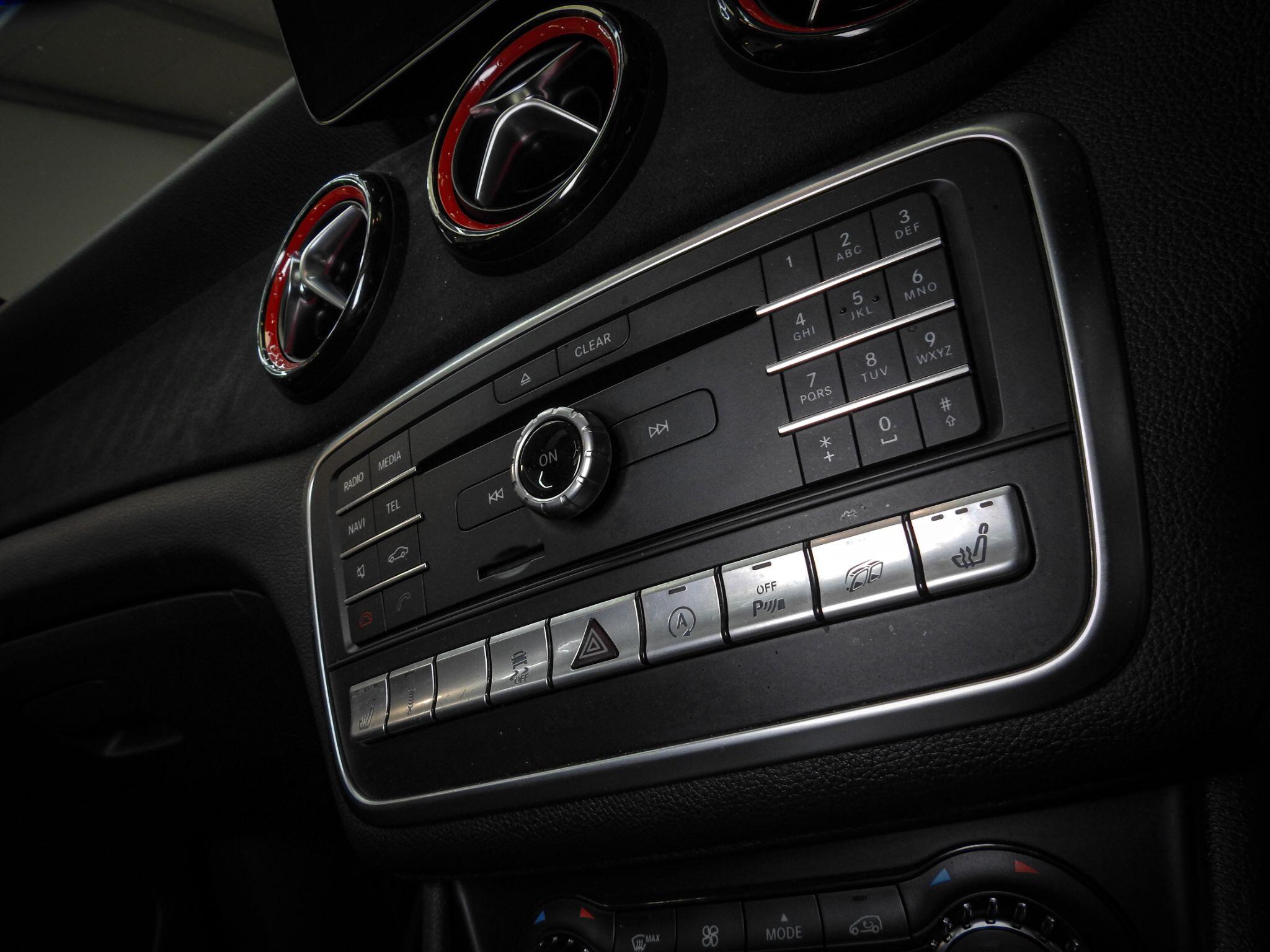 Mercedes-Benz Cla view 33