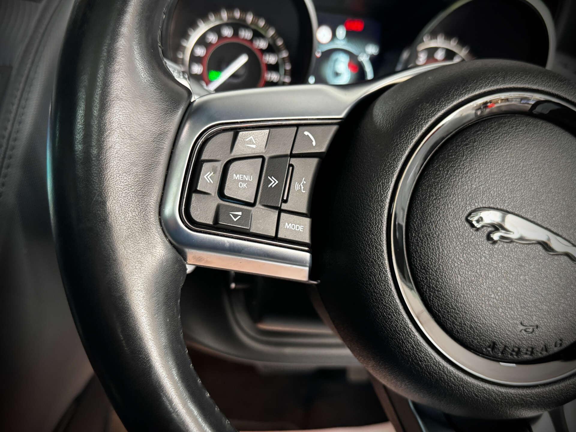 Jaguar F-Type view 51