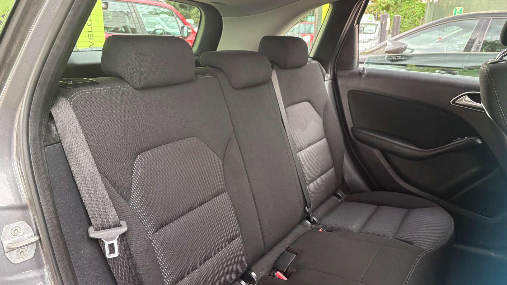 Mercedes-Benz B-Class view 7