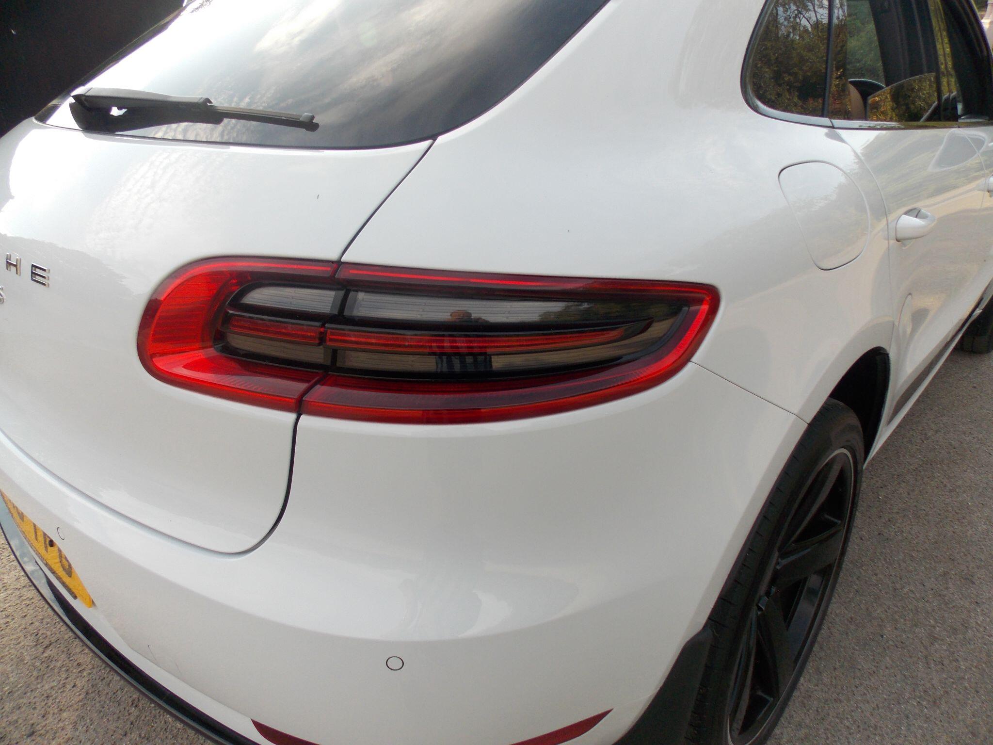 Porsche Macan view 83