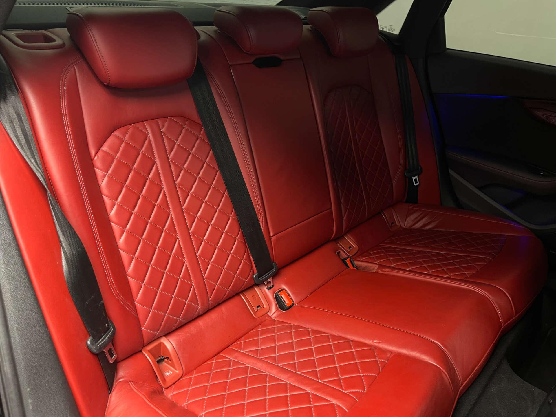 Audi S4 view 27