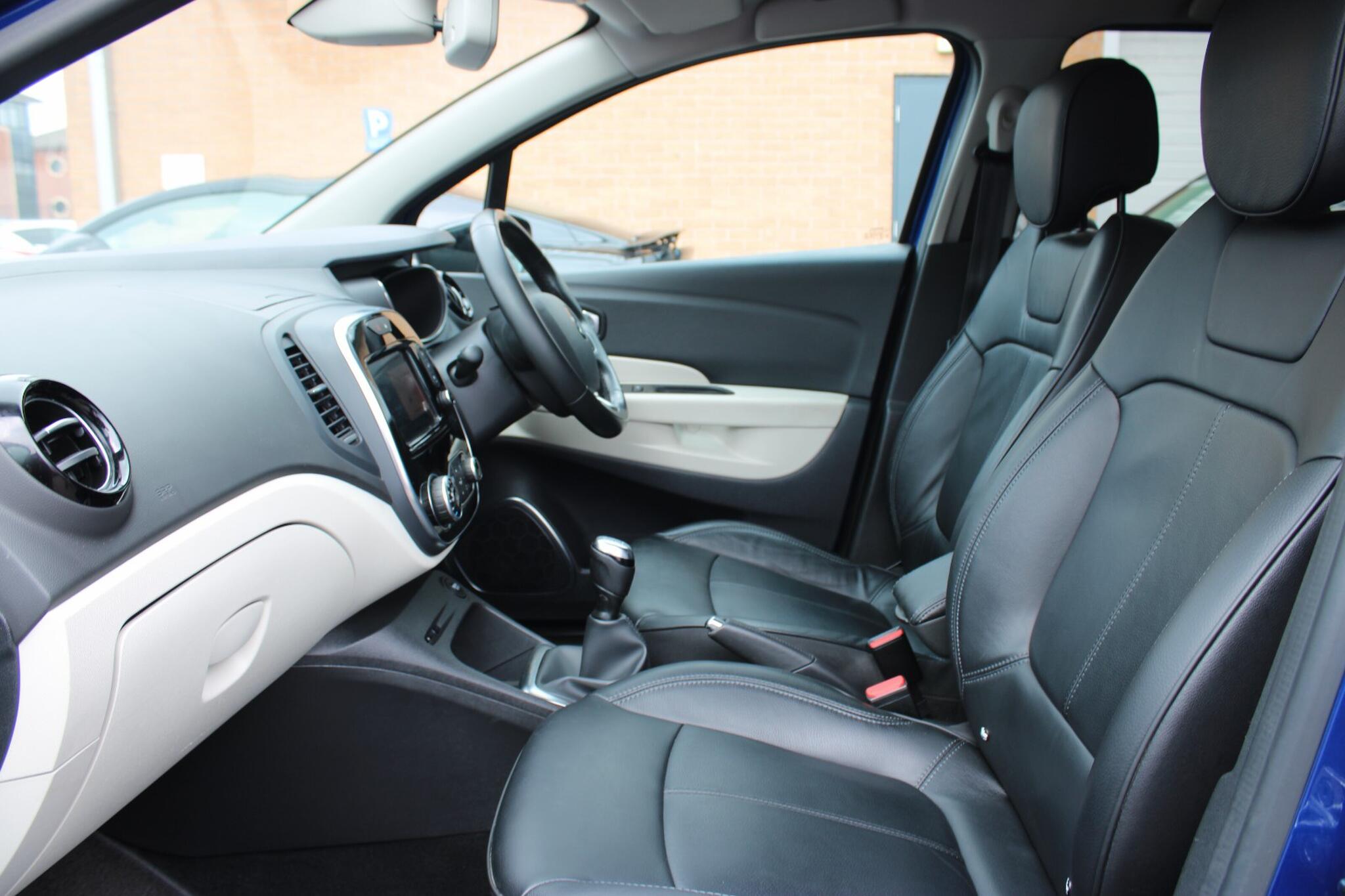 Renault Captur view 18