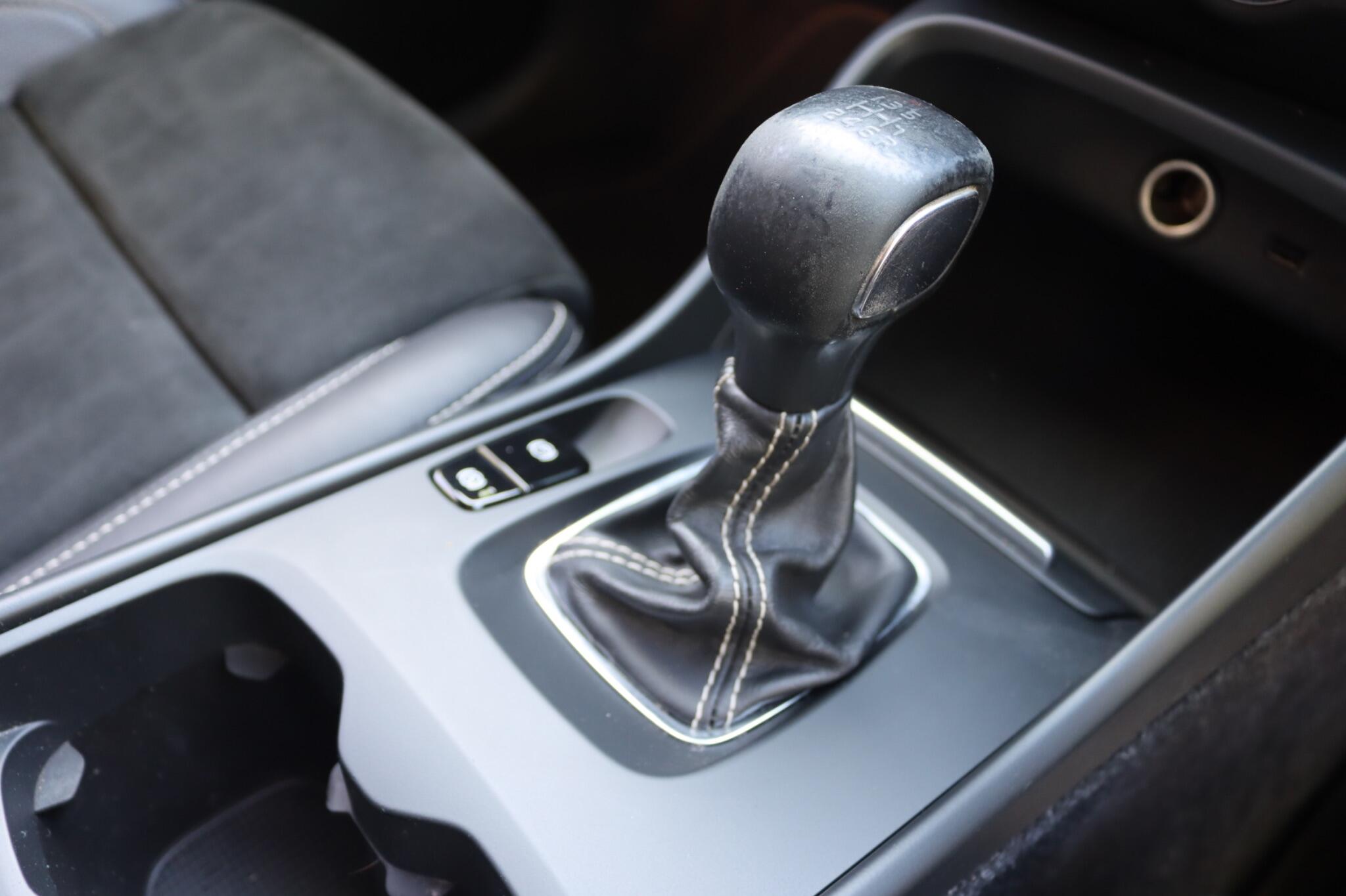 Volvo XC40 view 9